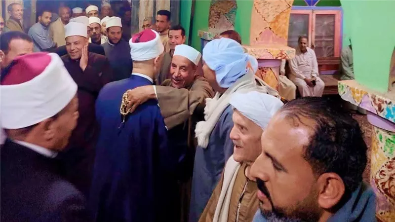 وزارة الأوقاف ببني سويف تحقق صلحًا تاريخيًا وعفوًا مجتمعيًا بين عائلتين