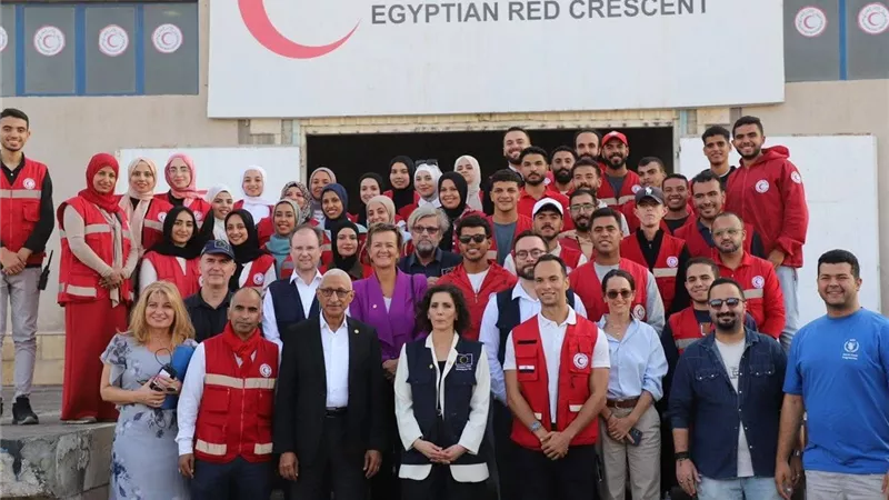  المفوّضة الأوروبية للمساواة ومحافظ شمال سيناء يتفقدان المخازن اللوجستية 