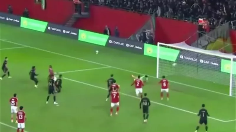 الجيش الملكي يُسجل هدف أول في شباك الأهلي 