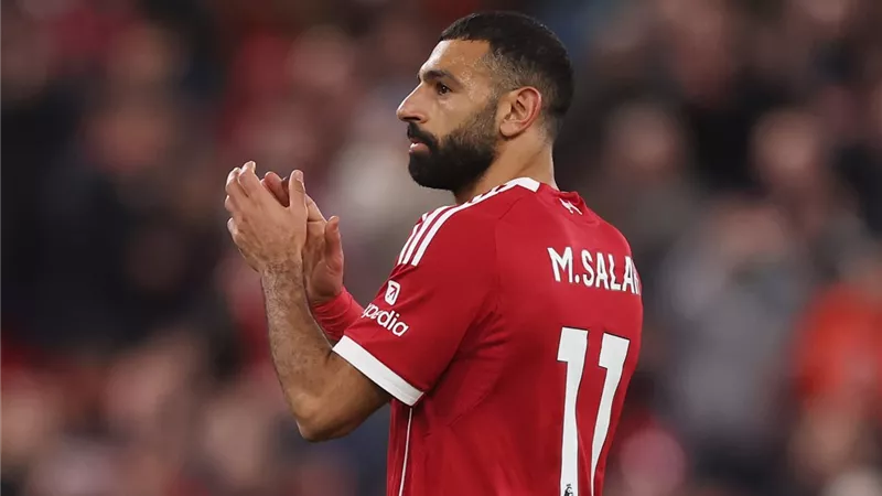 نجم نيجيريا السابق: محمد صلاح يظل أسطورة رغم الموسم الصعب وسيعود للتألق