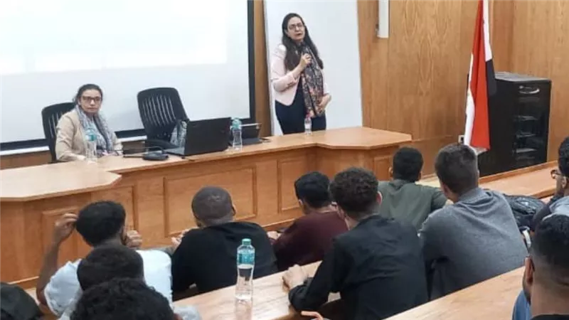 رئيس جامعة القاهرة: نحرص على رفع وعي الطلاب وحماية عقولهم من الإدمان