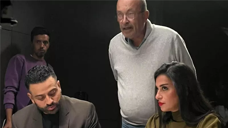 عمر السعيد يجمع بين 