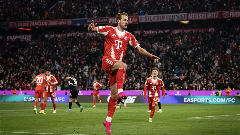  هاري كين على رادار برشلونة بعد رحيل ليفاندوفسكي