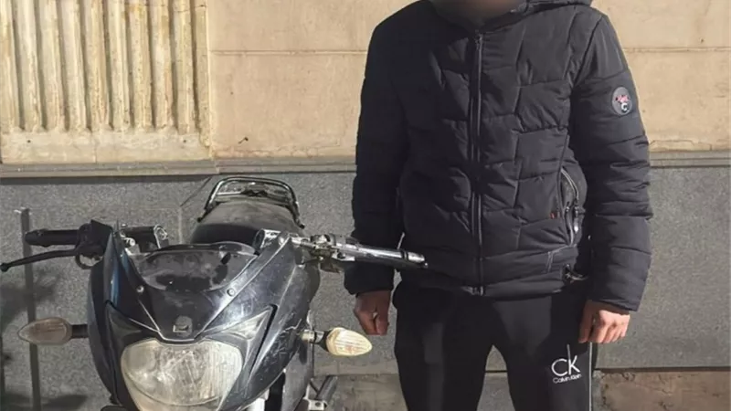 خبطها وجري.. ضبط قائد دراجة نارية صدم طالبة وهرب في المنيا