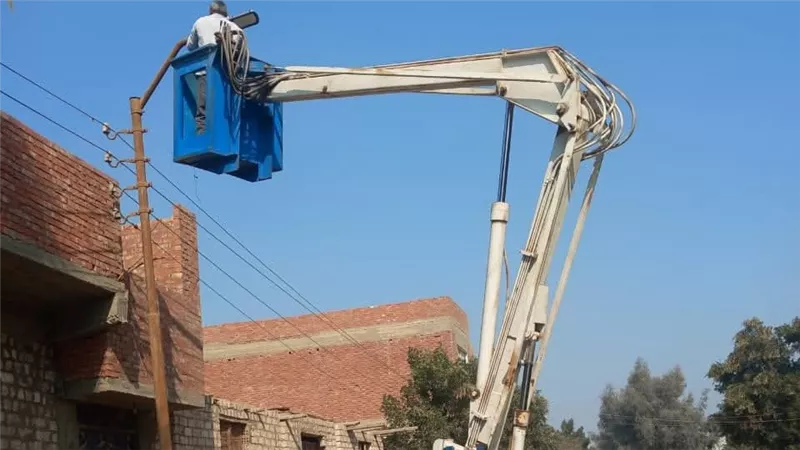 حملات موسعة بالواسطى للنظافة وإنارة الطرق والاستجابة لشكاوى المواطنين