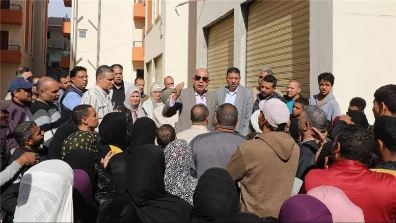 محافظ المنيا يتفقد المرحلة الأولى من عمارات بديل الإيواء بالسلخانة 