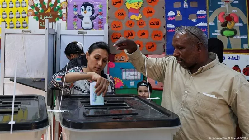 كيف تعامل القانون مع الرشاوى الانتخابية وشراء الأصوات؟