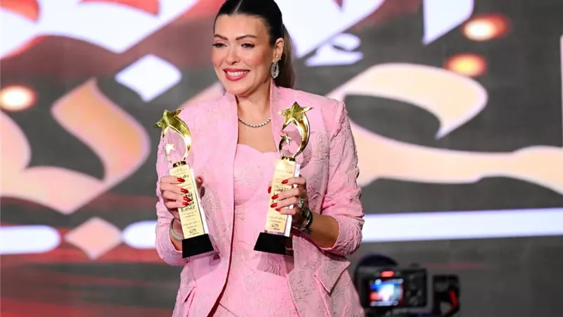 شريهان أبو الحسن أفضل مذيعة منوعات في ملتقى التميز والإبداع