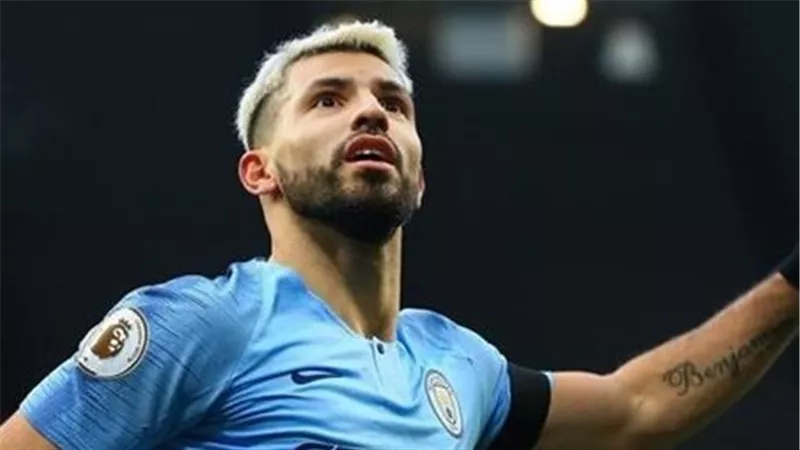 أجويرو : محمد صلاح مهاجم عظيم ..ولن يفعل كل شئ بمفرده