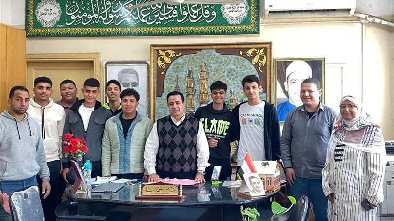 رئيس المنطقة الأزهرية يتفقد سير العمل بإدارتي الرياض وكفر الشيخ التعليمية 