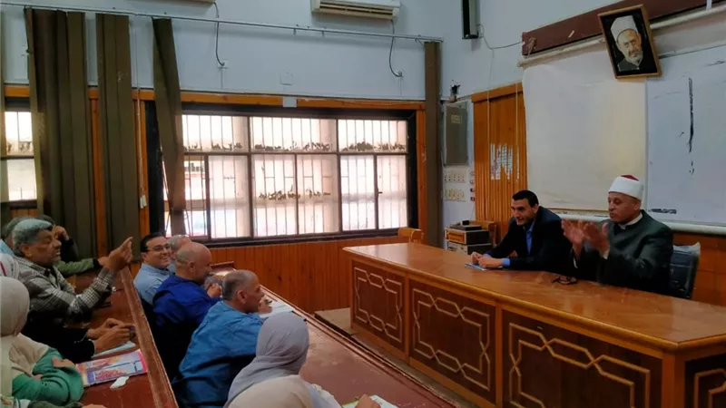 رئيس منطقة القليوبية الأزهرية يتابع برنامج تدريب شيوخ ووكلاء المعاهد 