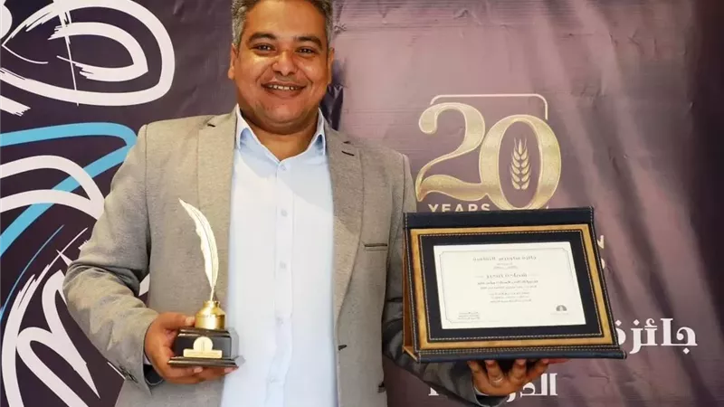 سامح فايز: المشهد الأدبي تحكمه جماعات المصالح وتكتلات القوى| خاص