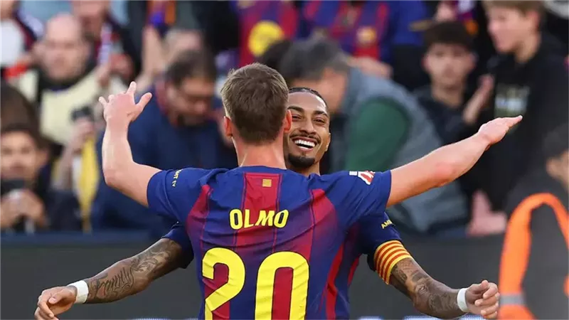 برشلونة يحقق انتصارا مثيرا على ألافيس ويتصدر الدوري الإسباني 