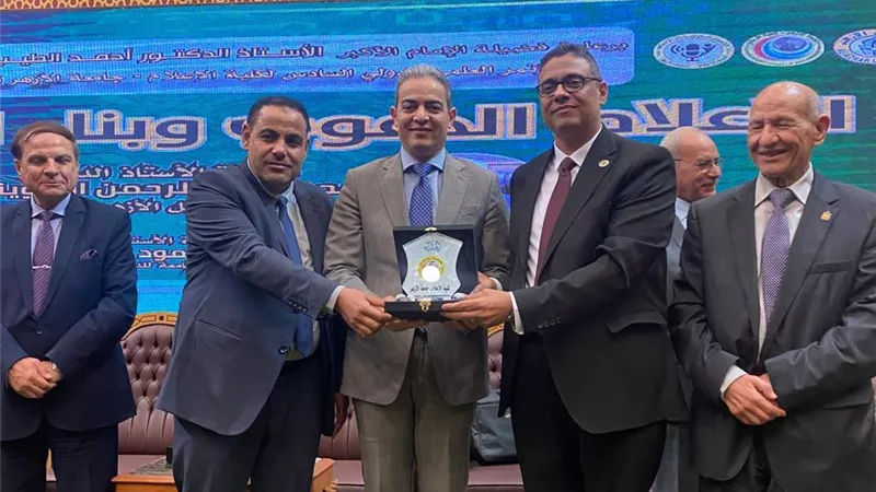 نقيب الإعلاميين يطالب الأزهر بتأسيس إعلام دعوي متخصص 