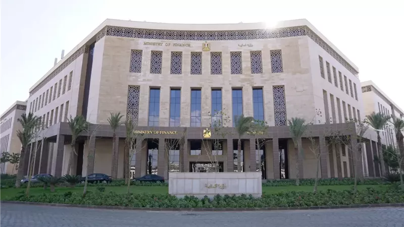قرار جديد لتسهيل التداول العقاري.. هل سيحل مشكلة 8 ملايين وحدة مغلقة؟