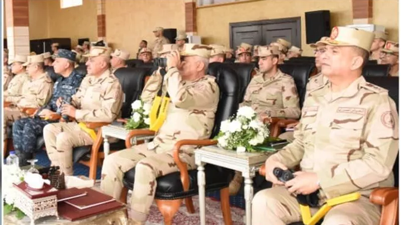 وزير الدفاع يشهد تنفيذ المرحلة الرئيسية للرماية الصاروخية |صور
