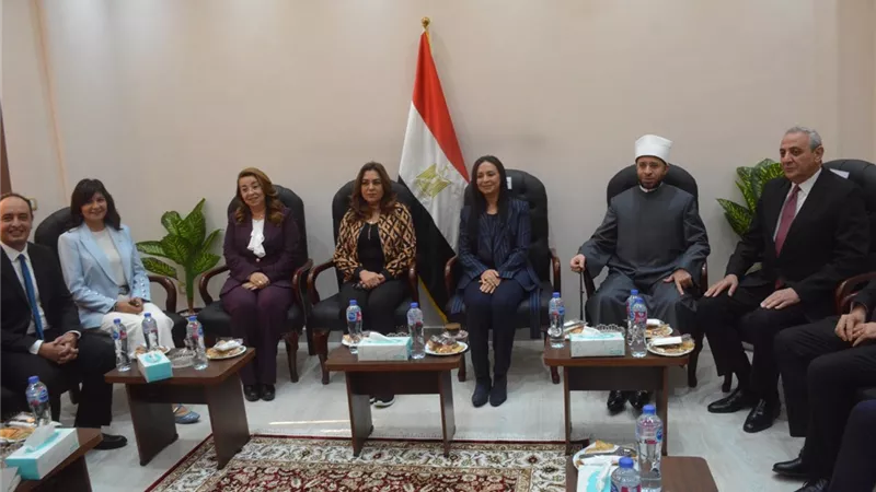محافظ الغربية يستقبل وزيرة التنمية المحلية والتضامن الاجتماعي والأوقاف