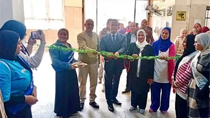 جامعة الفيوم تفتتح المعرض الخيري بكلية الخدمة الاجتماعية لدعم الطلاب