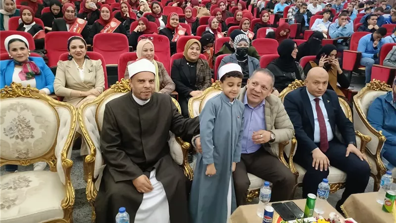 «وقارٌ في القلوب ومكانةٌ في المجتمع».. فعالية توعية بجامعة دمياط