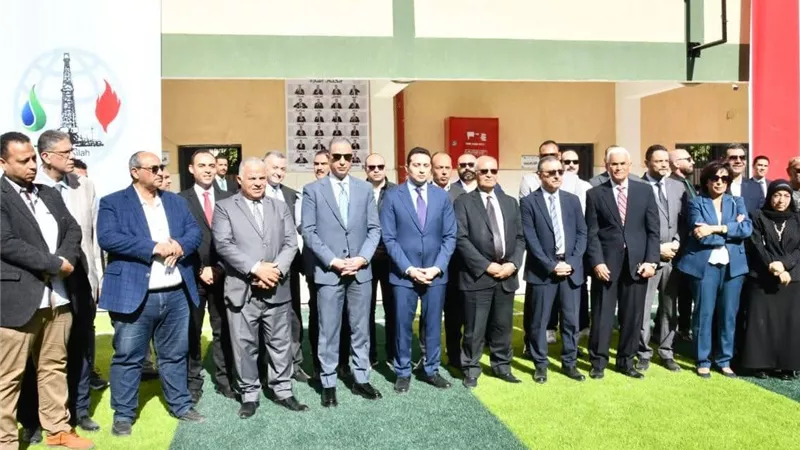محافظ الفيوم يفتتح تطوير مدرسة الأمل للصم وضعاف السمع بالحادقة