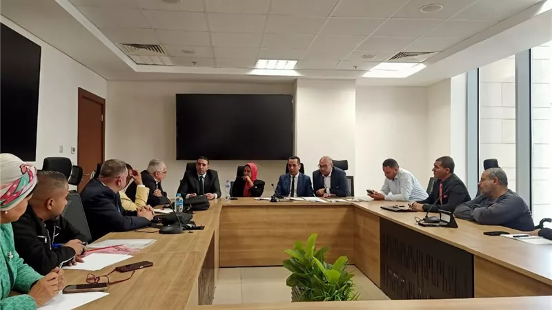 اجتماع موسع مع اللجنة البارالمبية المصرية والاتحادات النوعية 