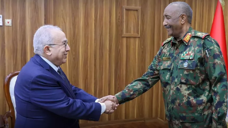 البرهان يؤكد التزامه بالسلام وسط تصاعد الأزمات الداخلية والضغوط الدولية
