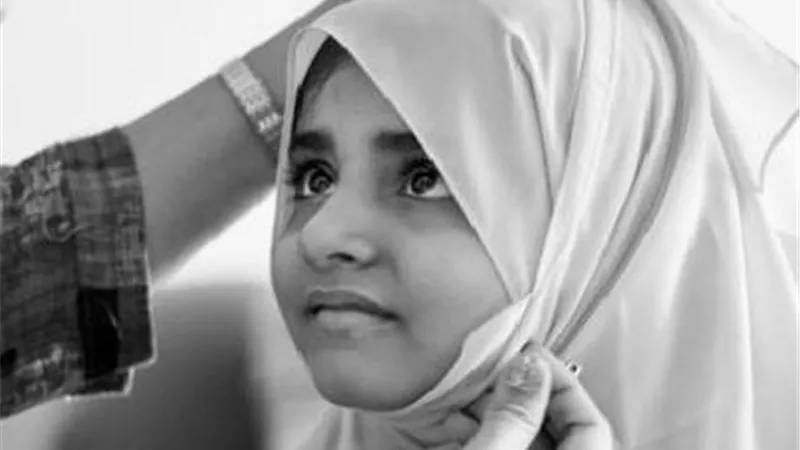 هل الحجاب فرض وما هي مواصفاته الشرعية؟.. أمينة الفتوى تجيب
