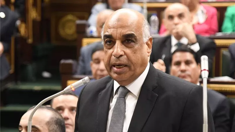 وزير العدل يعتمد حركة ترقيات كُبرى لموظفي المحاكم والشهر العقاري 