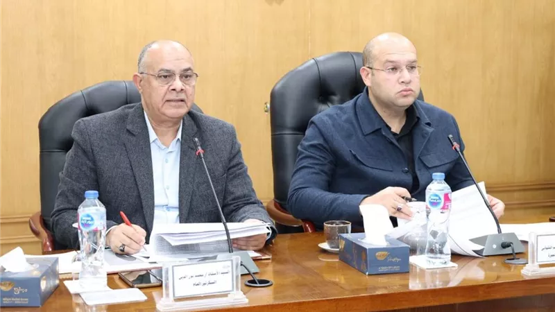 نائب محافظ الجيزة يتابع تنفيذ الخطة الاستثمارية وملف تقنين أراضي الدولة