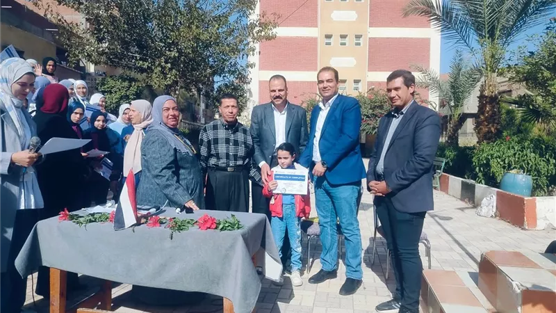 استكمال جلسات الحوار اليومي مع مديري بعض المدارس بدسوق