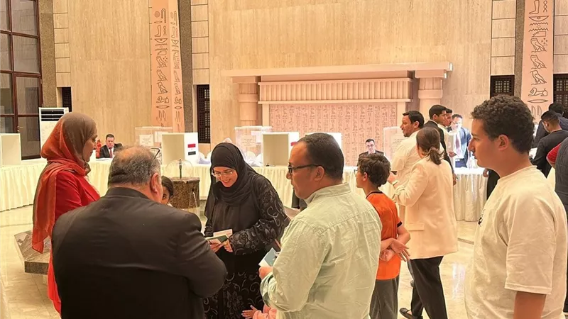 توافد المصريين بالسعودية للتصويت في انتخابات النواب بالدوائر الملغاة