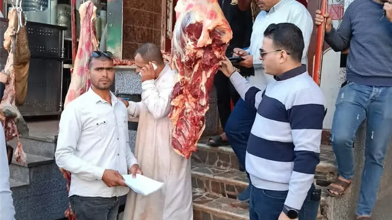 صيد ثمين.. «تموين بني سويف» تضبط لبن غير آدمي ولحوم خارج الرقابة