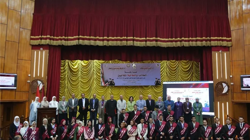 32 طالبًا يشاركون في مسابقة الطالب المثالي بجامعة الفيوم
