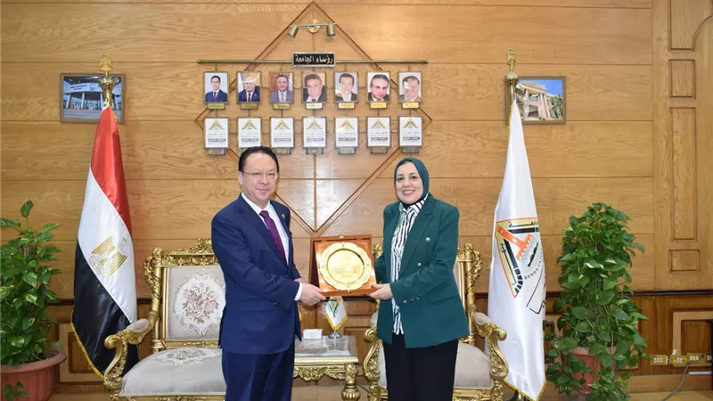 تبادل أعضاء هيئة التدريس والطلاب بين جامعتى بنها ونينجان الصينية 