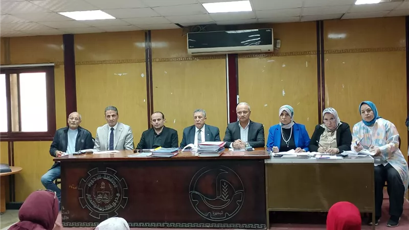 «المدير الفعّال».. سباق نحو قيادة التغيير في مدارس البحيرة