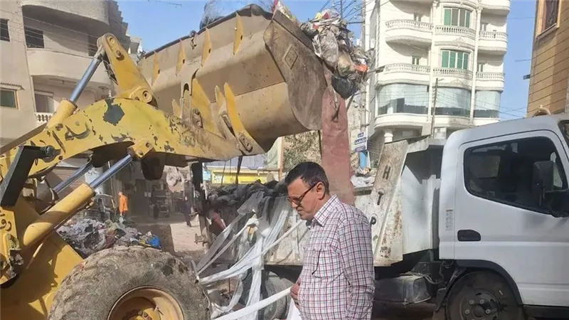 رفع 76 طن مخلفات في حملة نظافة بقرية منية سمنود