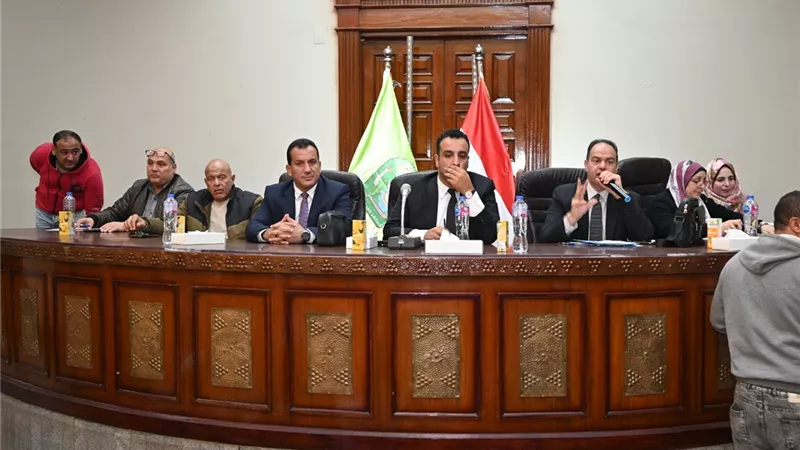 بيع 22 محلًا وصيدليتين بـ57.3 مليون جنيه في العاشر من رمضان