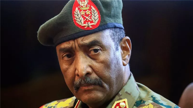 رئيس مجلس السيادة يدعو لعودة علم السودان القديم مرة أخرى