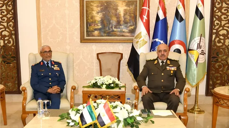 وزير الدفاع ورئيس أركان القوات المسلحة يلتقيان عددًا من القادة الأفارقة