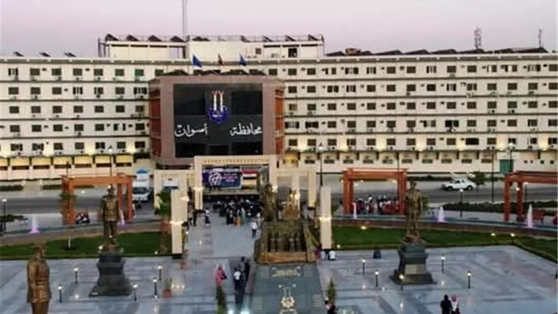 محافظ أسوان يعتمد حركة تغييرات محدودة لدعم منظومة العمل التنفيذي
