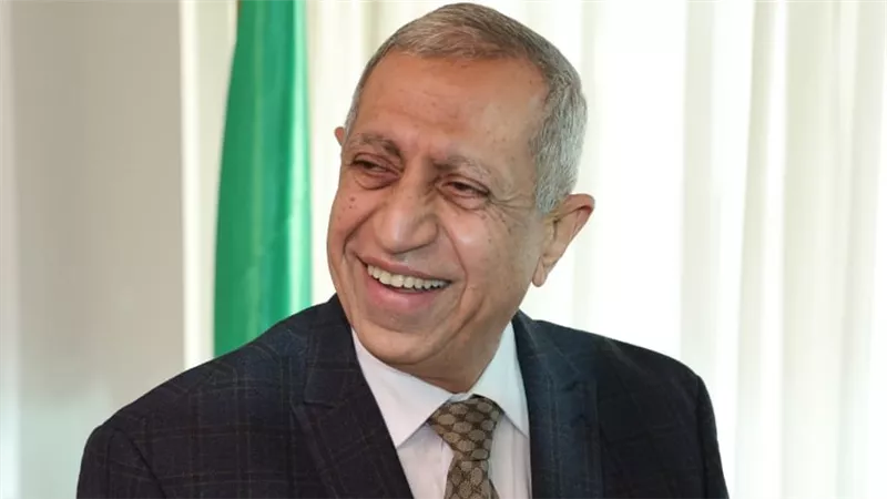 «ICSB» تمنح رئيس الأكاديمية العربية للعلوم والتكنولوجيا وساما عالميا