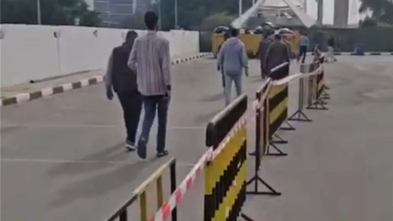 توافد المصريين بالكويت على مقار الاقتراع للإدلاء بأصواتهم في الانتخابات