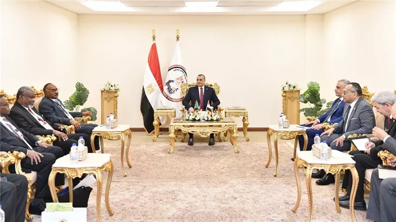 من EDEX 2025.. مصر والسودان تبحثان آفاق التعاون بمجال التصنيع العسكري