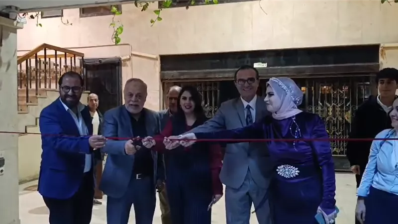 أشرف زكي لـ