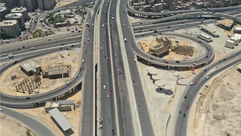 عودة الحركة المرورية على الدائري بعد رفع آثار حادث تريلا محطة الأوتوبيس