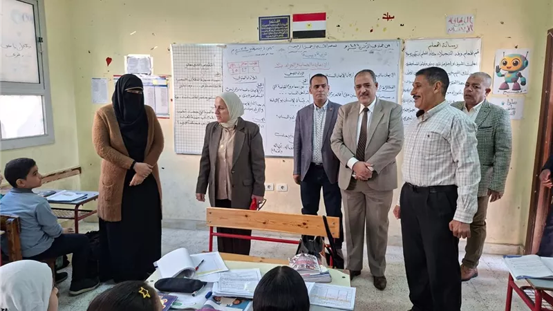 وكيلة تعليم القاهرة تتفقد عددا من المدارس لمتابعة الانضباط