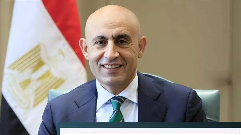 «بعد مراجعه الكاميرات».. فصل معلم تحرش بطالب في مدرسة خاصة بالسويس