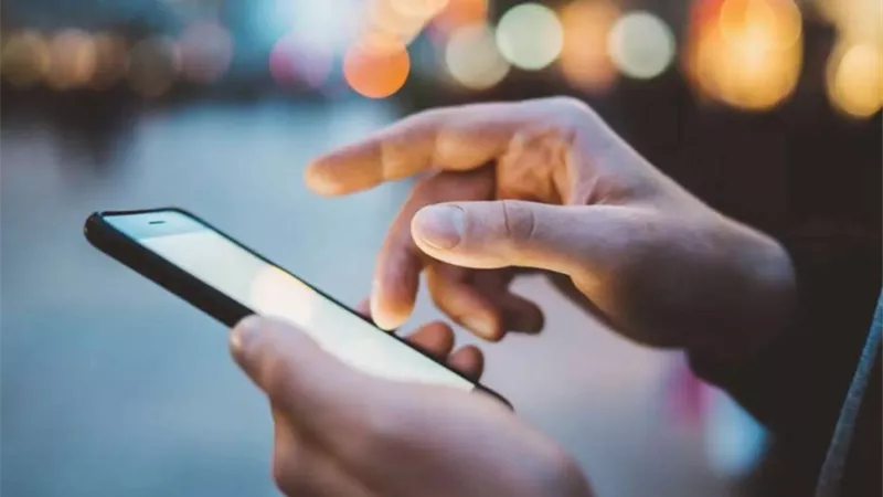حافظ على هاتفك في الشتاء.. نصائح للحماية من البرد