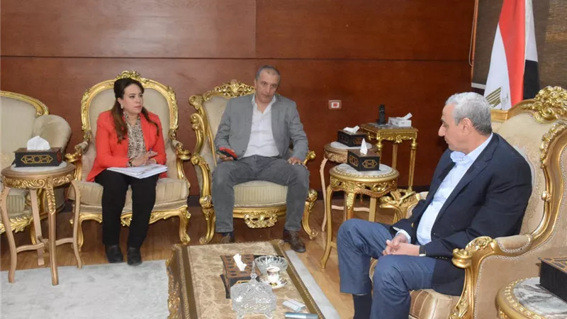 محافظ الغربية يتابع تشغيل مرفقي النقل الداخلي بمدينتي طنطا والمحلة الكبرى