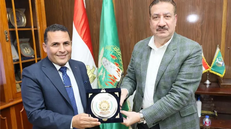 محافظ المنوفية يبحث تفعيل دور كلية الطب البيطري في إدارة المجازر